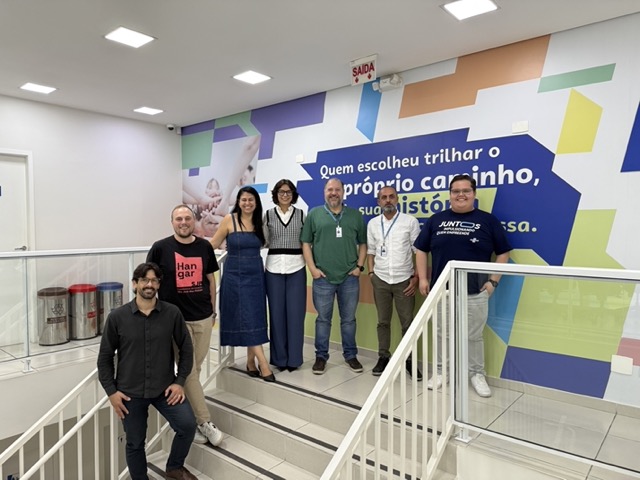Equipe da SIMOT de São José dos Pinhais reunida para elaborar o edital de inovação e CPSI.