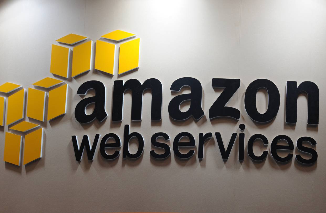 Soberania digital e proteção de dados em cidades inteligentes após pane da AWS